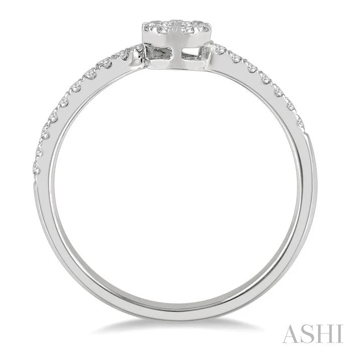 Round Shape Lovebright Diamond Fashion Ring