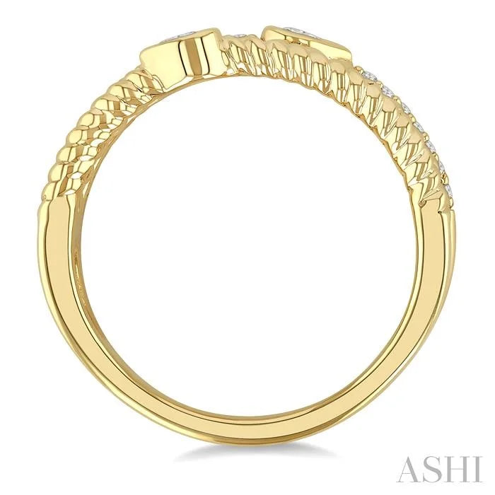 Bead Bijoux Pear Shape Three Row Diamond Band