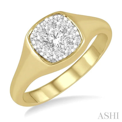 Cushion Shape Lovebright Essential Diamond Signet Ring