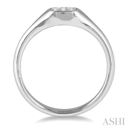 Cushion Shape Lovebright Essential Diamond Signet Ring
