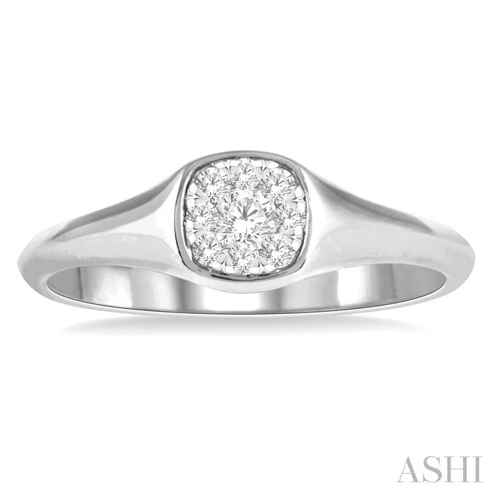 Cushion Shape Lovebright Essential Diamond Signet Ring