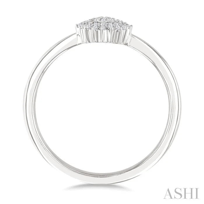 Round Shape Petite Cluster Diamond Fashion Ring