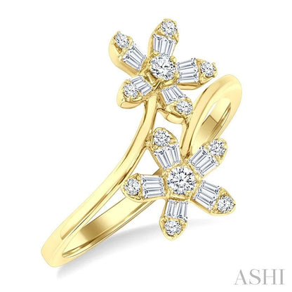 Floral Petite Diamond Fashion Ring