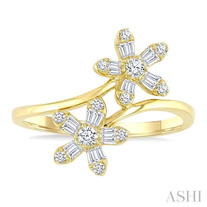 Floral Petite Diamond Fashion Ring