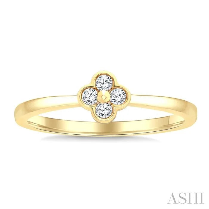 Petite Clover Diamond Fashion Ring