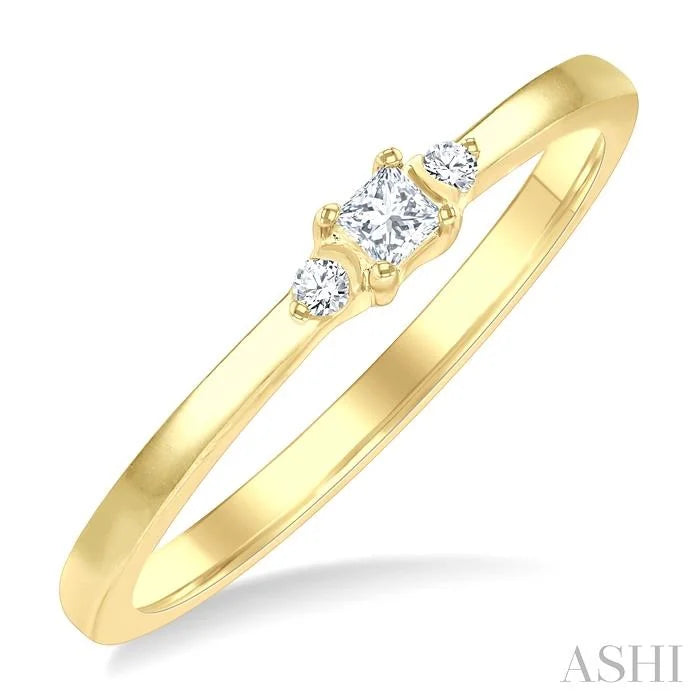 Princess Shape 3 Stone Petite Diamond Ring