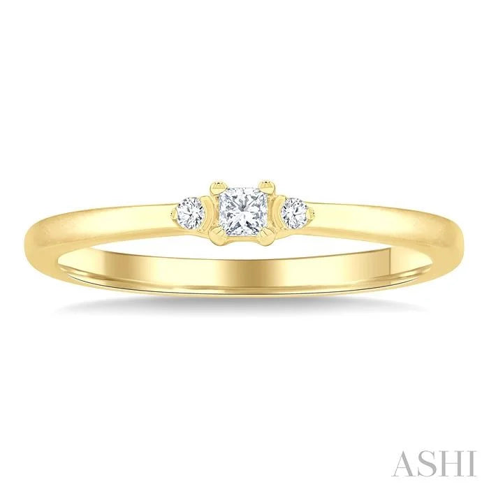 Princess Shape 3 Stone Petite Diamond Ring