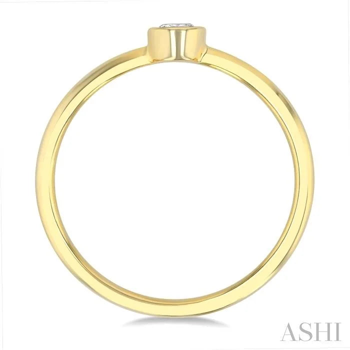 Round Shape Bezel Set Petite Diamond Fashion Ring