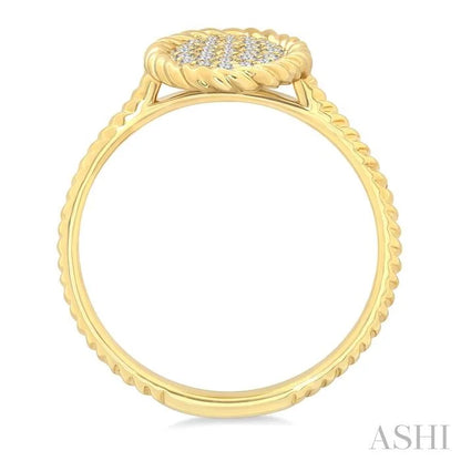 Pave-Set Oval Shape Rope Diamond Fashion Ring