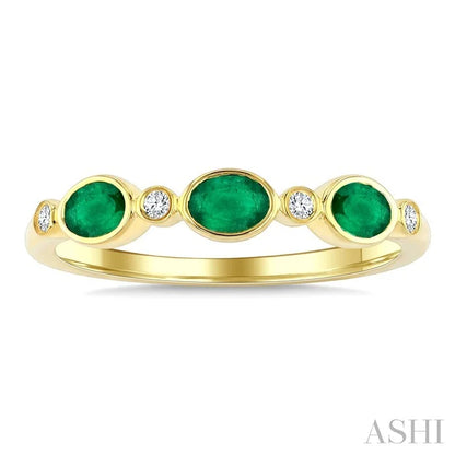 Oval Shape Bezel Gemstone & Diamond Fashion Band