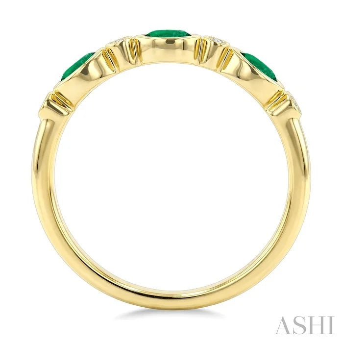 Oval Shape Bezel Gemstone & Diamond Fashion Band