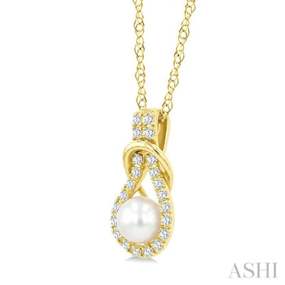 Pearl & Diamond Fashion Pendant