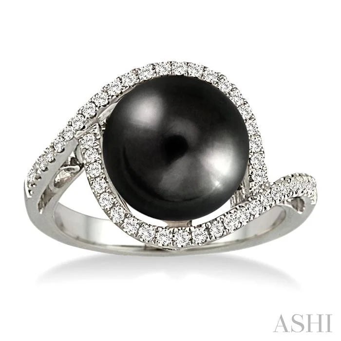 Black Pearl & Halo Diamond Ring