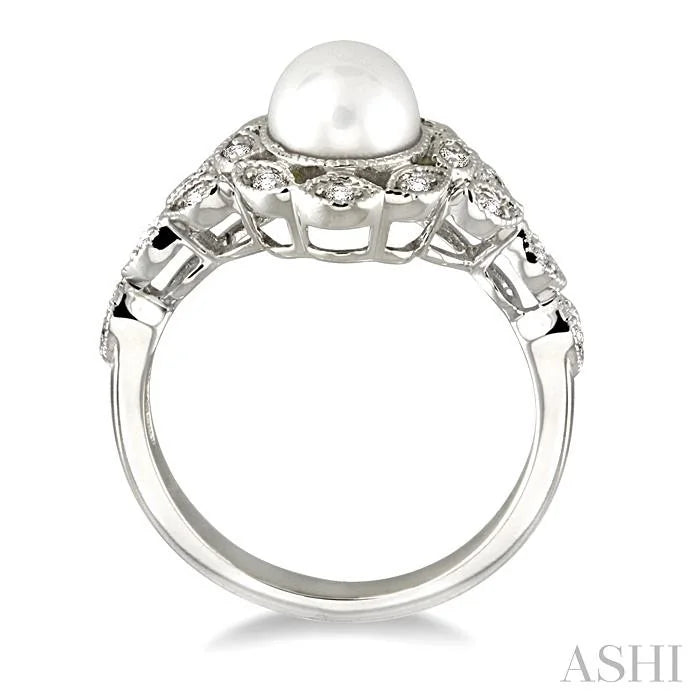 Pearl & Diamond Fashion Ring