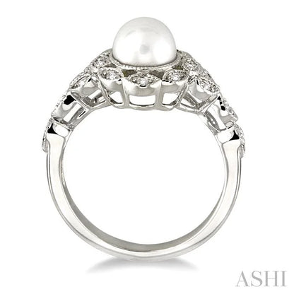 Pearl & Diamond Fashion Ring