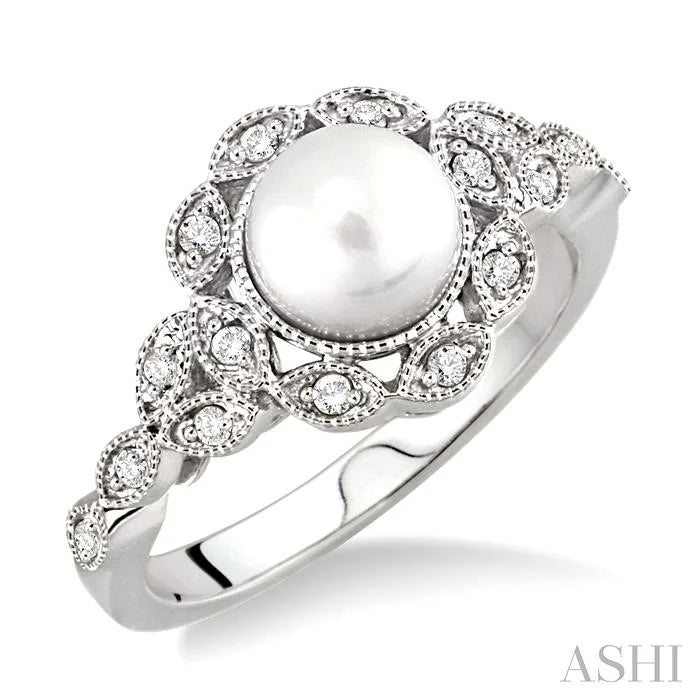 Pearl & Diamond Fashion Ring