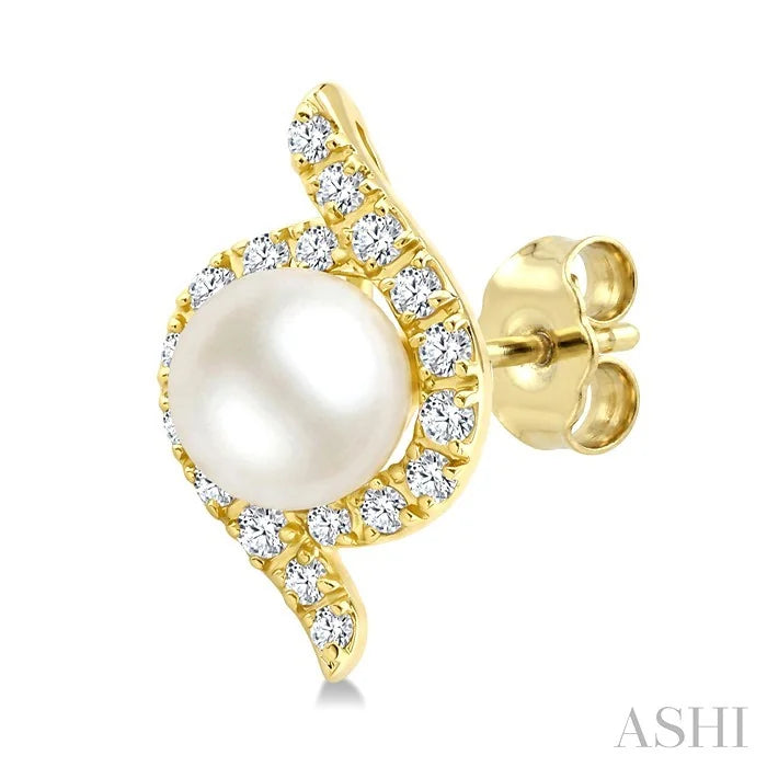 Pearl & Diamond Fashion Earrings