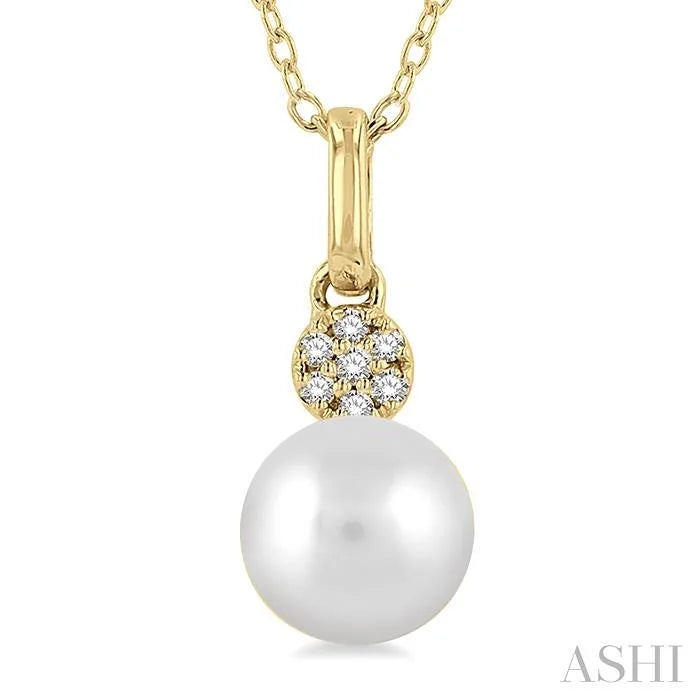 Pearl & Petite Diamond Fashion Pendant