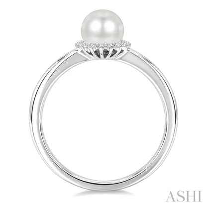 Pearl & Petite Halo Diamond Fashion Ring