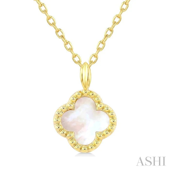 Bead Clover Petite Mother Of Pearl Pendant