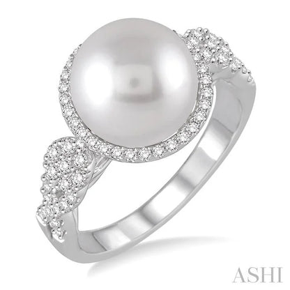 Pearl & Halo Diamond Fashion Ring