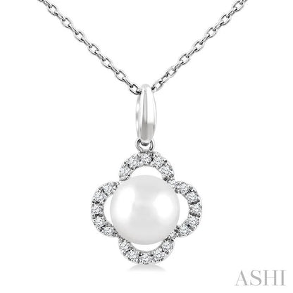 Clover Pearl & Petite Diamond Pendant