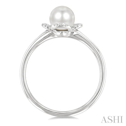 Clover Pearl & Petite Diamond Ring