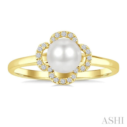 Clover Pearl & Petite Diamond Ring