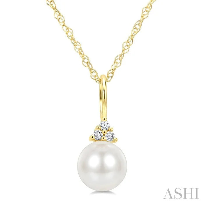 Pearl & Diamond Fashion Pendant
