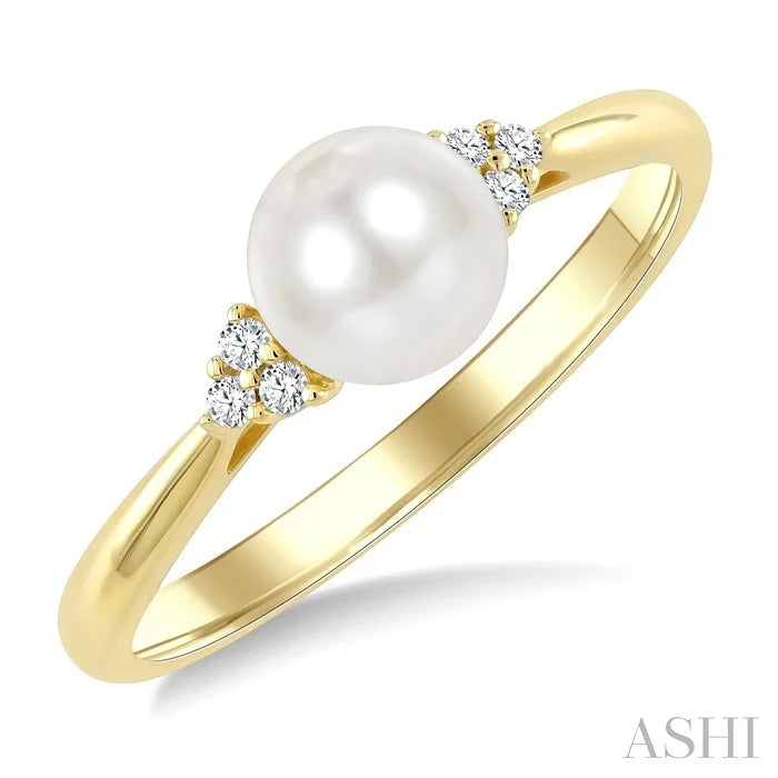 Pearl & Diamond Fashion Ring