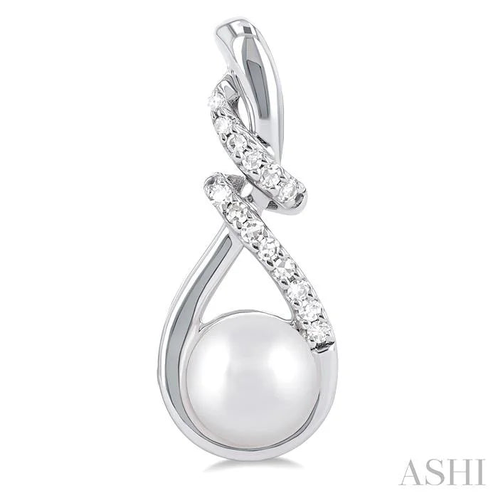 Pearl & Diamond Fashion Earrings