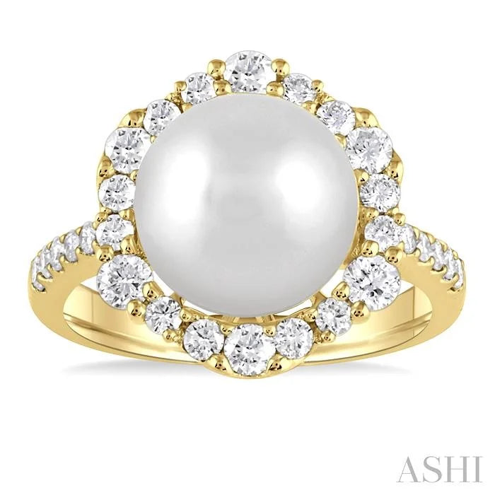 Pearl & Halo Diamond Fashion Ring