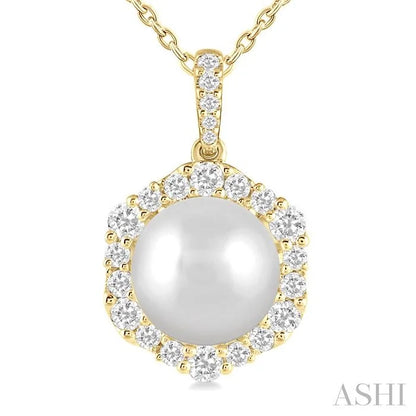 Pearl & Halo Diamond Fashion Pendant