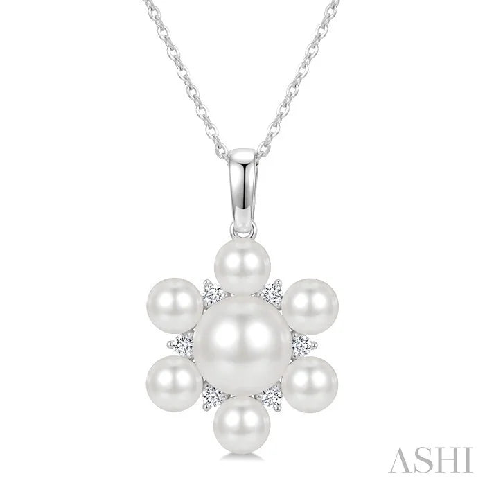Floral Pearl & Diamond Fashion Pendant