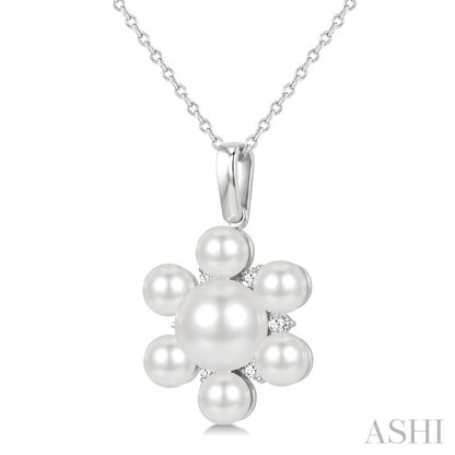 Floral Pearl & Diamond Fashion Pendant