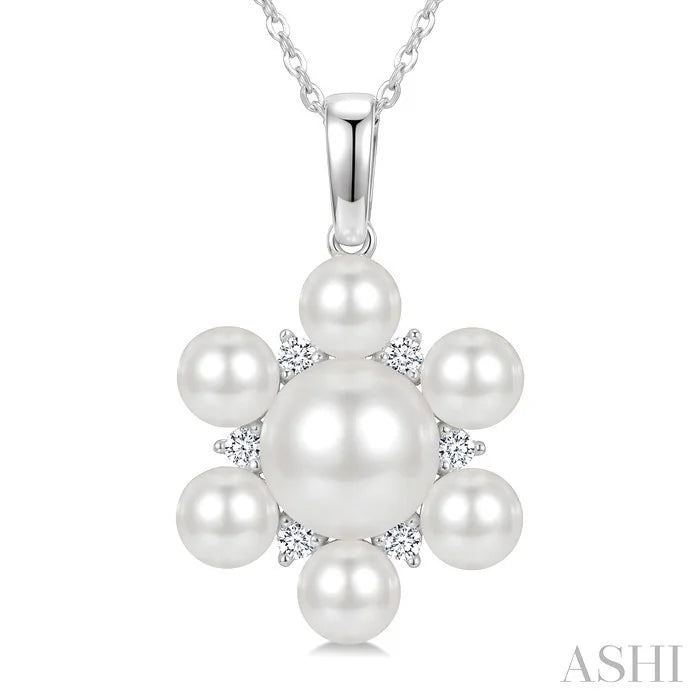 Floral Pearl & Diamond Fashion Pendant