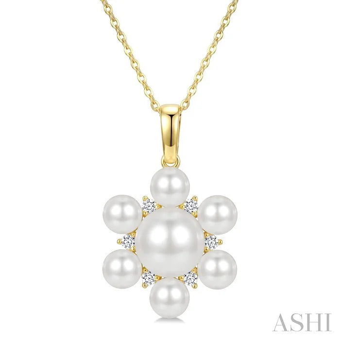 Floral Pearl & Diamond Fashion Pendant