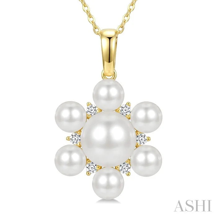 Floral Pearl & Diamond Fashion Pendant