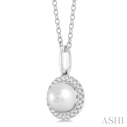 Pearl & Petite Halo Diamond Fashion Pendant