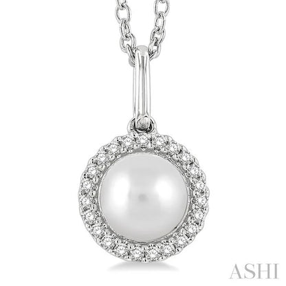 Pearl & Petite Halo Diamond Fashion Pendant