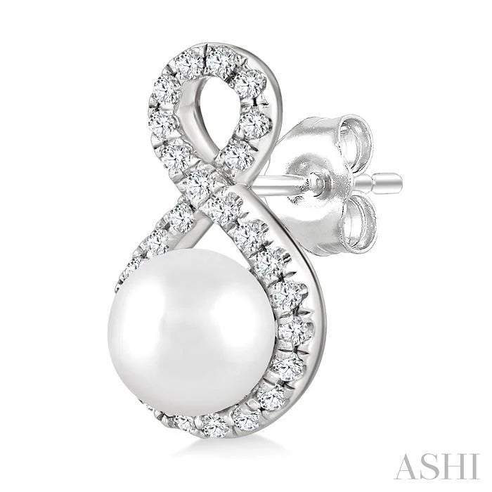 Pearl & Petite Diamond Fashion Earrings