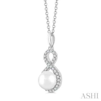 Pearl & Petite Diamond Fashion Pendant