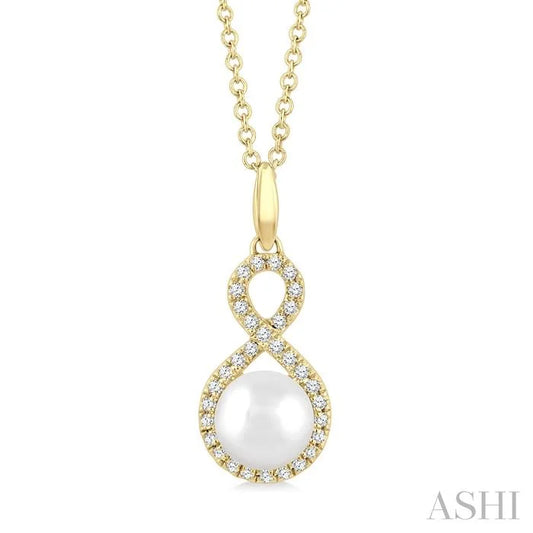 Pearl & Petite Diamond Fashion Pendant