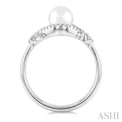 Pearl & Petite Diamond Fashion Ring