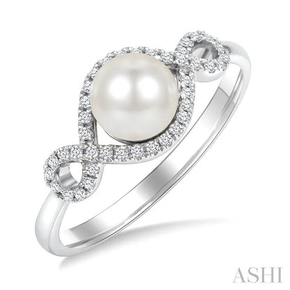 Pearl & Petite Diamond Fashion Ring