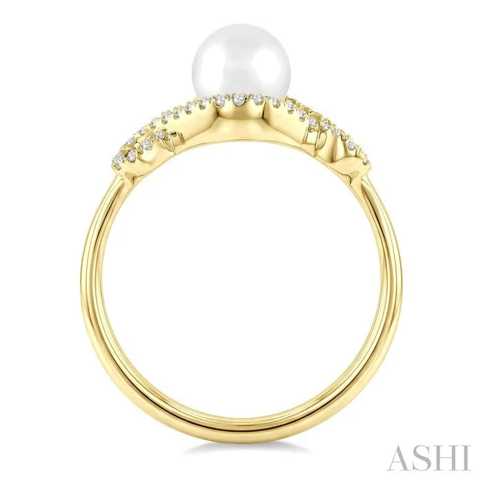 Pearl & Petite Diamond Fashion Ring