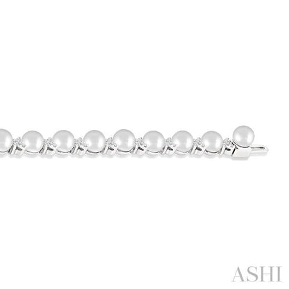 Pearl & Diamond Floral Fashion Bracelet