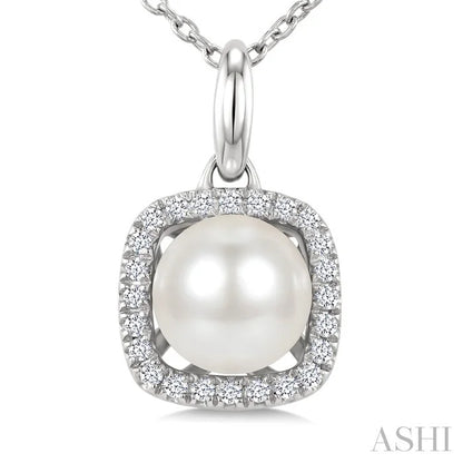 Pearl & Petite Halo Diamond Fashion Pendant