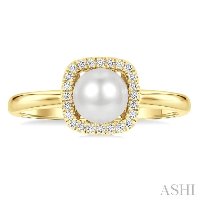 Pearl & Petite Halo Diamond Fashion Ring