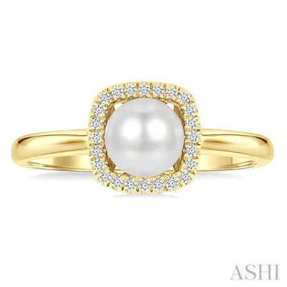 Pearl & Petite Halo Diamond Fashion Ring